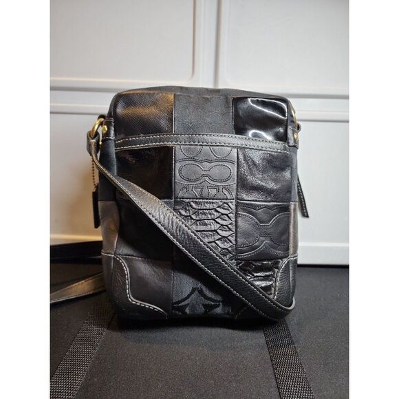 COACH RARE HAMPTON 12485 LIMITED EDITION PATCHWORK CROSSBODY Y2K - Picture 1 of 12